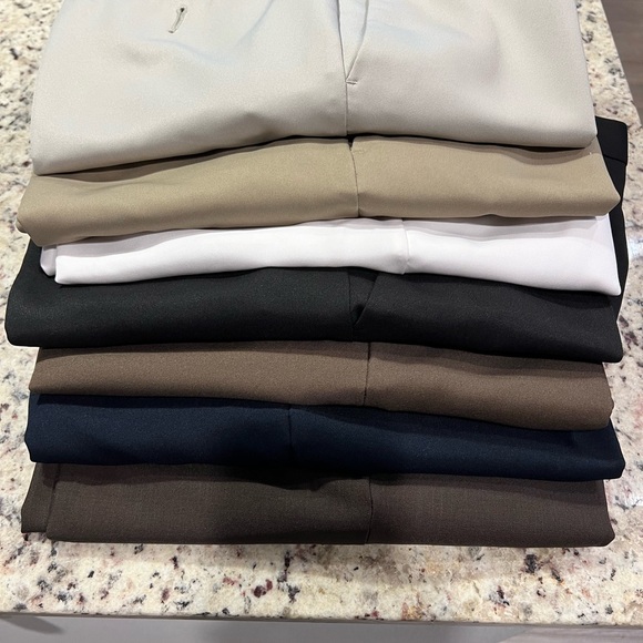 Selling 7 Haggar pants - Picture 1 of 2